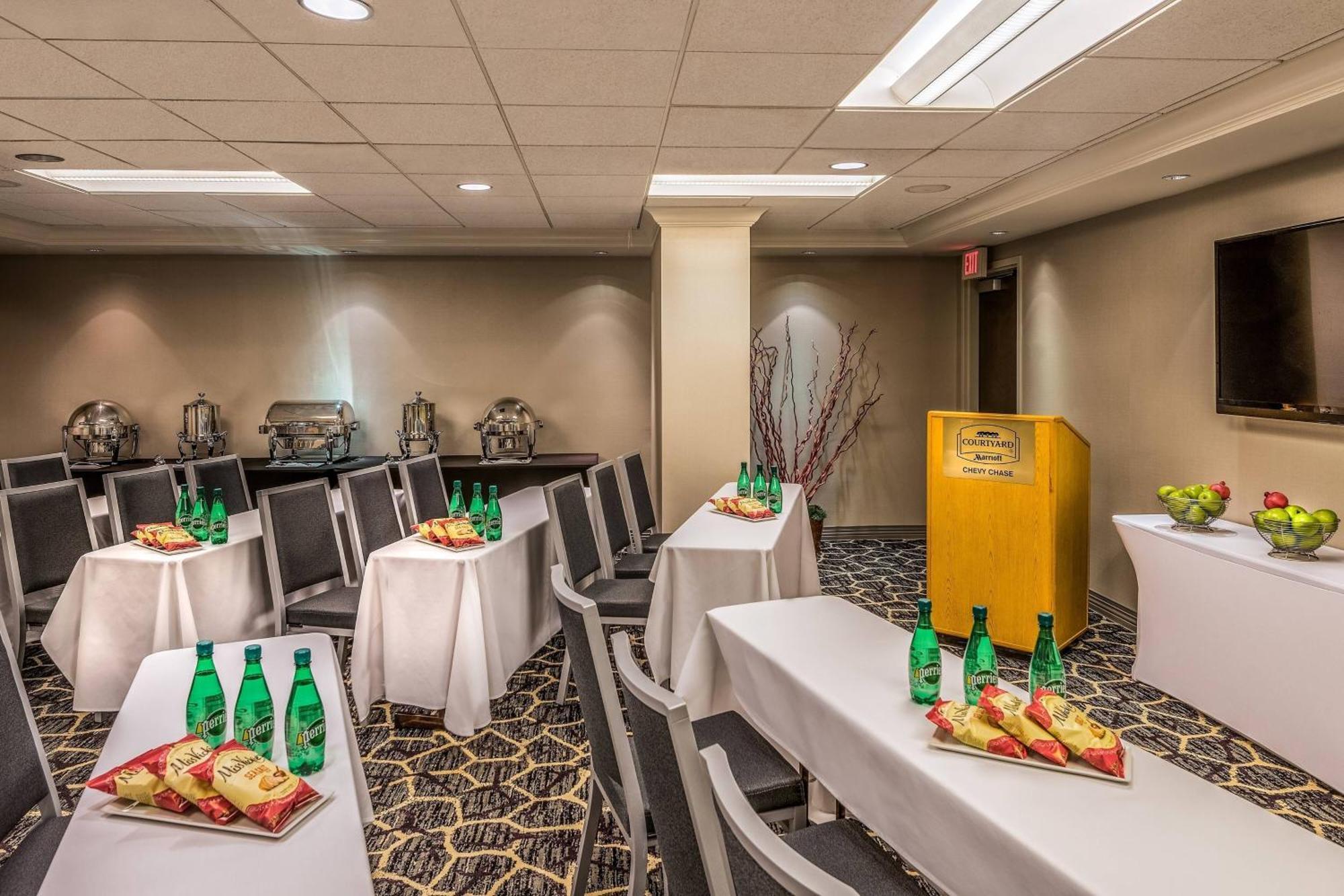 Courtyard By Marriott Bethesda Chevy Chase Ξενοδοχείο Εξωτερικό φωτογραφία
