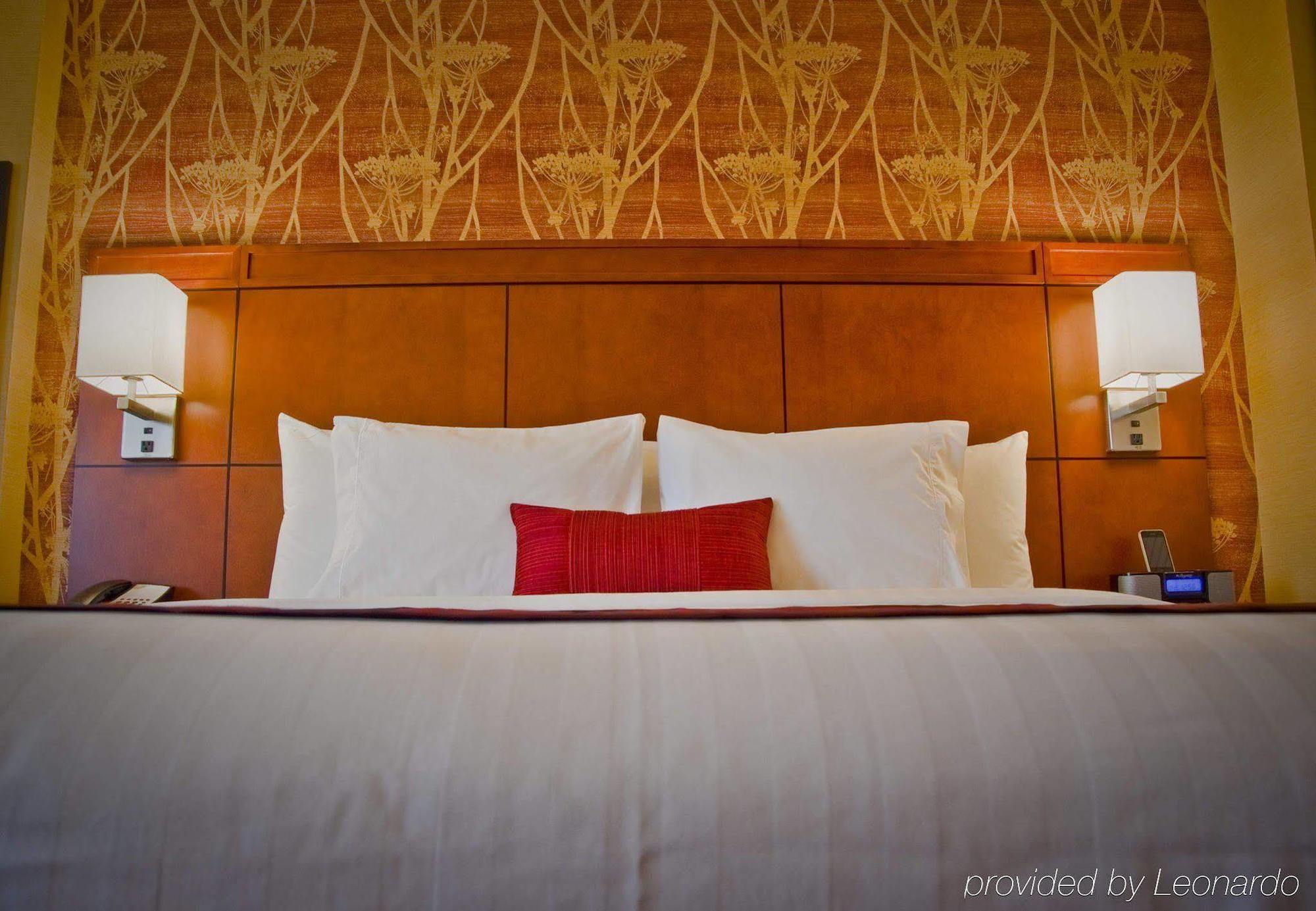 Courtyard By Marriott Bethesda Chevy Chase Ξενοδοχείο Εξωτερικό φωτογραφία